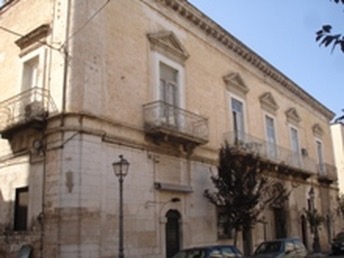 Palazzo Porro-Malcangi, gia palazzo Accetta messo su via Ferruccio, oggi via Ferruci-Barletta